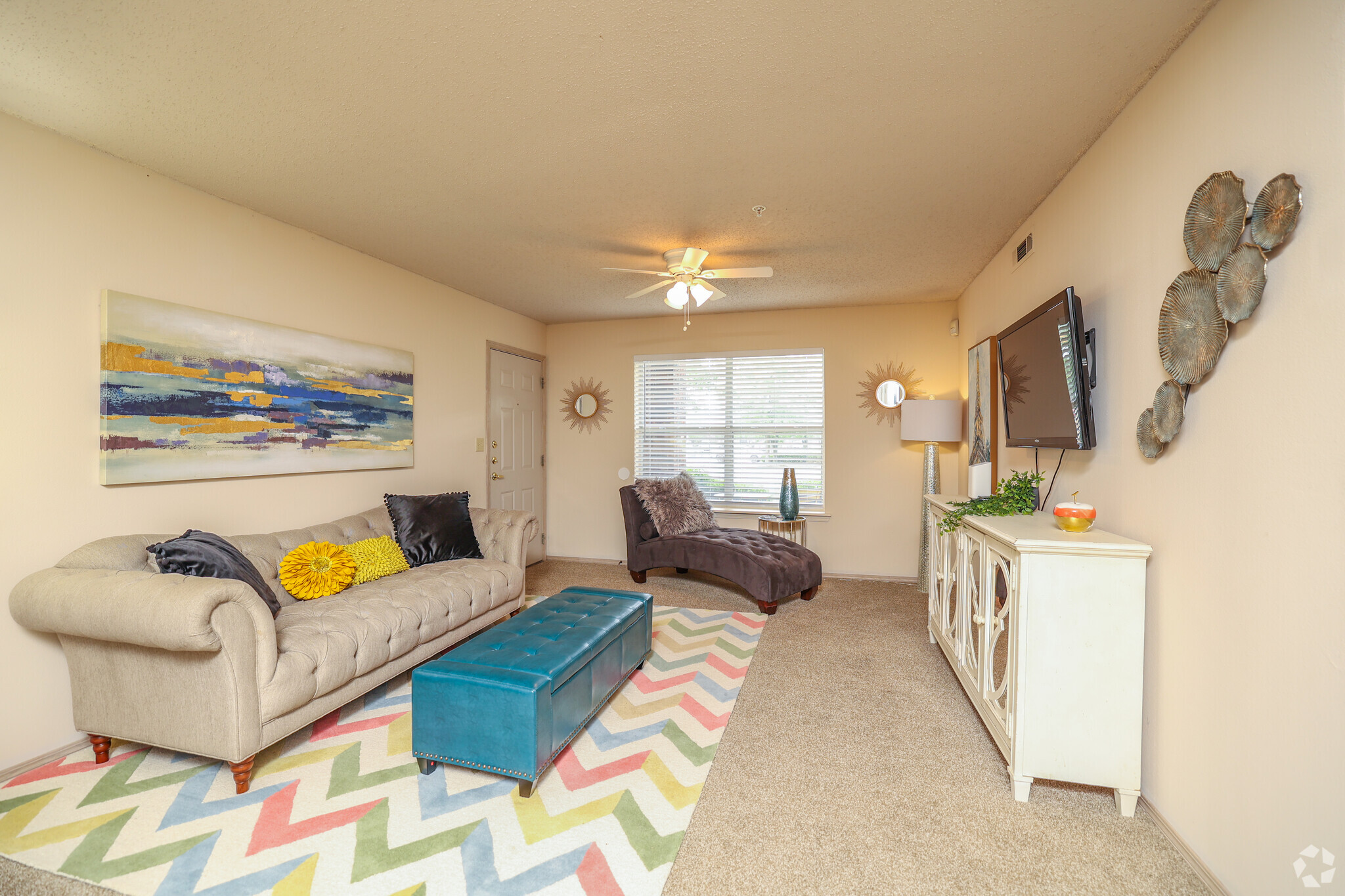 2BR, 2BA - 1040 SF - Living Area - The Greens at Owasso I/II