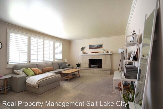 Building Photo - 4 br, 3 bath House - 4585 S 2770 E