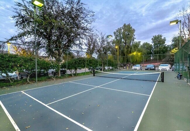 Building Photo - 22100 Burbank Blvd