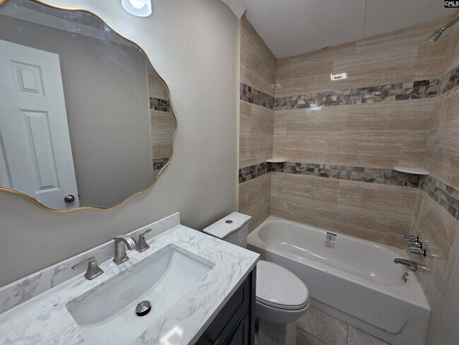 Building Photo - 714 Windy Rd