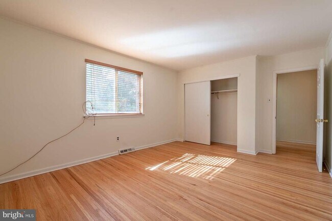 Building Photo - 1558 Specht Pl