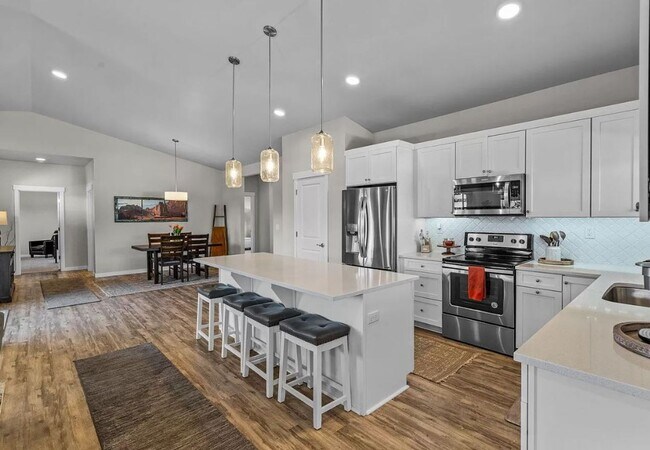 Building Photo - Furnished: New Modern Farmhouse Style Home with Abundant Light, Garage, Backyard. 30-day Min.