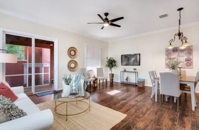 Building Photo - 3/2.5 Mediterranean Style Townhome
