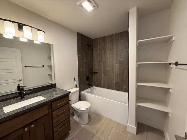 Building Photo - 82 Horseshoe Lp