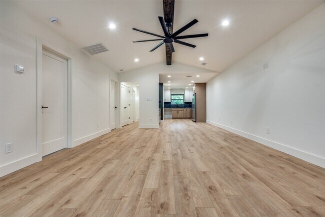 Building Photo - 1215 Mill Valley Dr