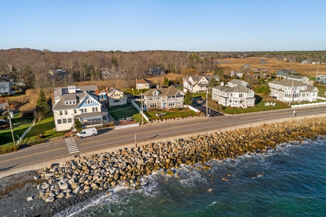 Building Photo - 207 Beach Ave