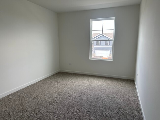 Building Photo - 2428 Semillon St