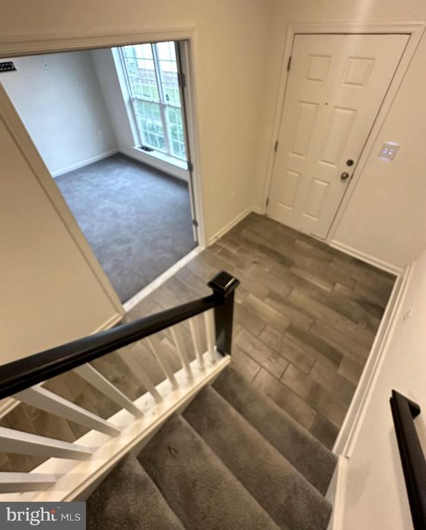 Building Photo - 5331 Greenwich Cir