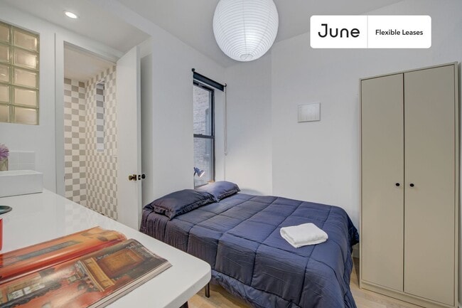 Building Photo - 400 Suydam St