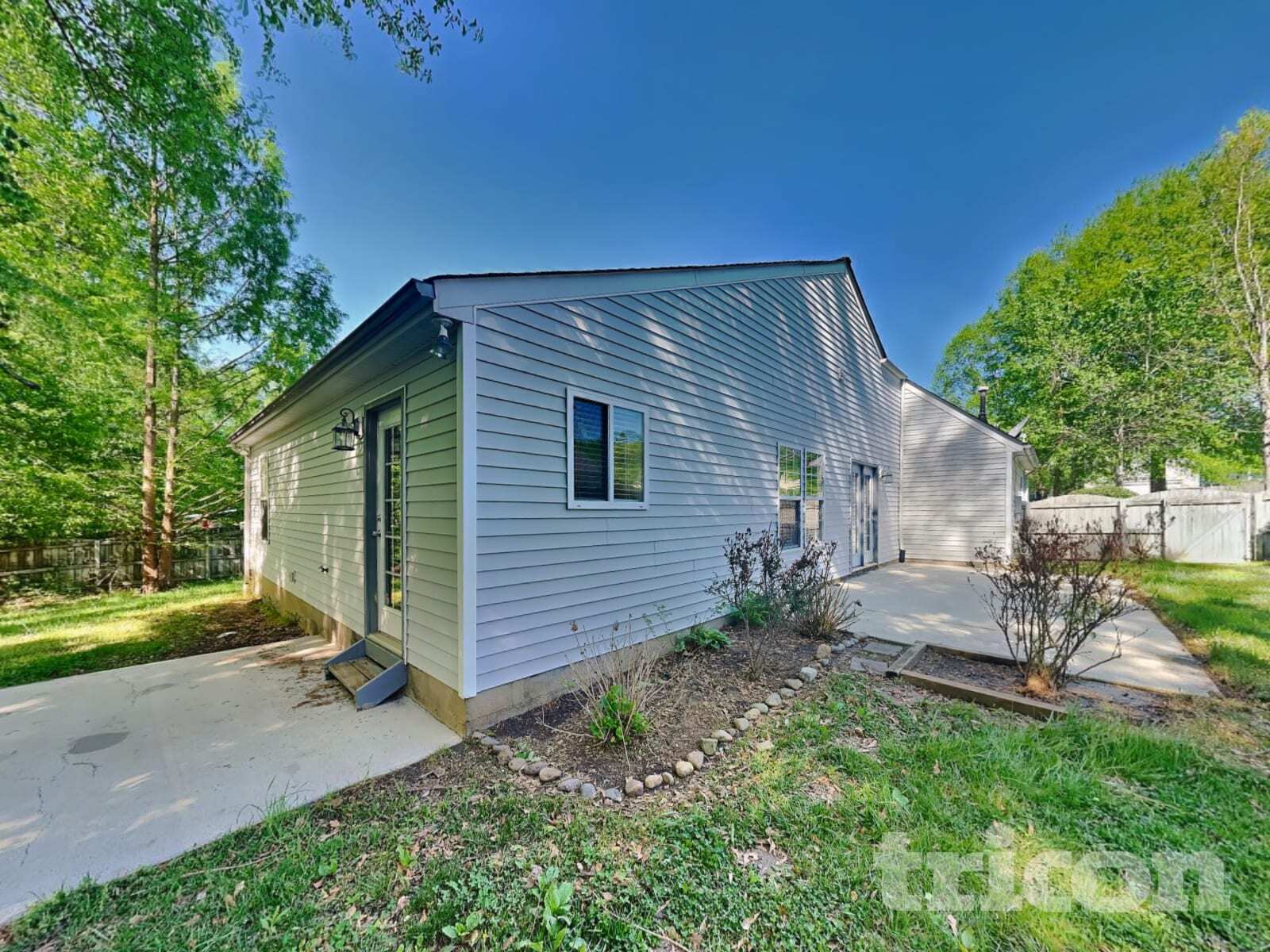 Building Photo - 260 Brookstone Dr