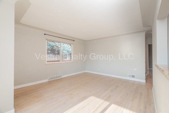 Building Photo - 3680 Grape St