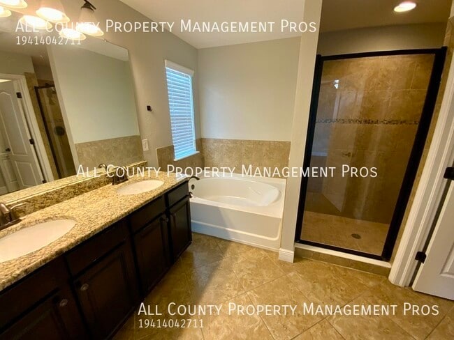 Building Photo - 5440 Mang Pl