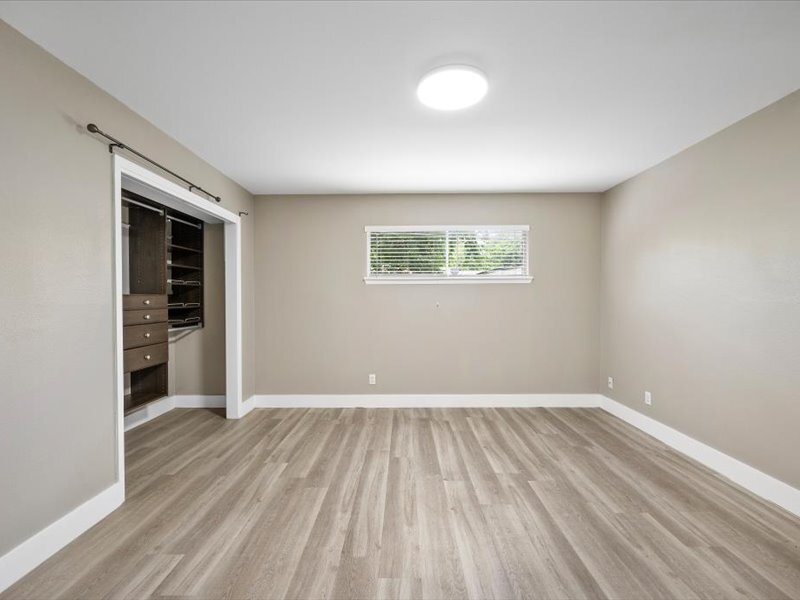 Master - 2303 East Side Dr