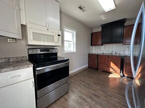 Building Photo - 1423 2nd Ave N