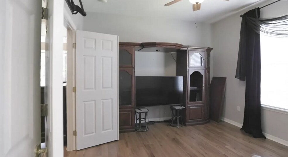 Building Photo - 2112 Bunker View Ct