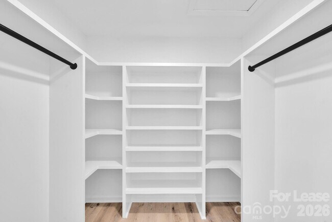 Building Photo - 7404 Shadowlake Dr