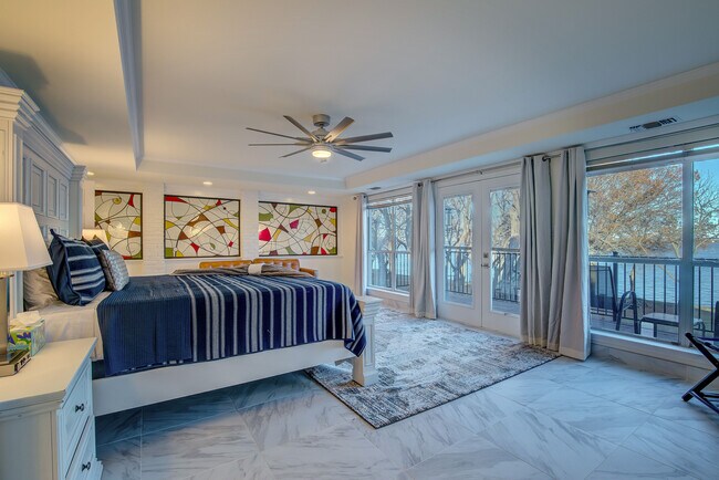 Building Photo - 8402 Columbia Dr