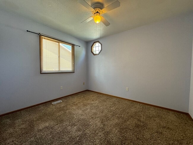 Building Photo - Nice Home in North Loveland