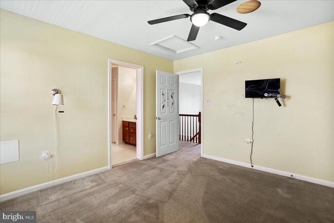 Building Photo - 319 Morlyn Dr