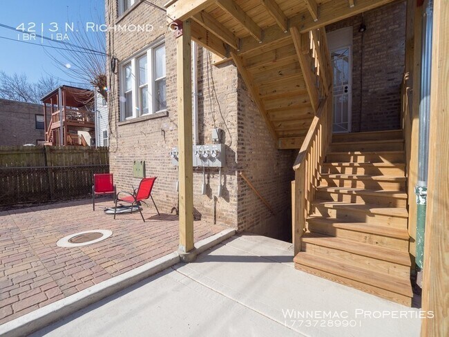 Building Photo - 4213 N. Richmond-G