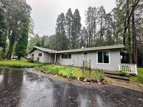 Building Photo - Spacious 4 Bedroom House on Banner Lava Cap Rd