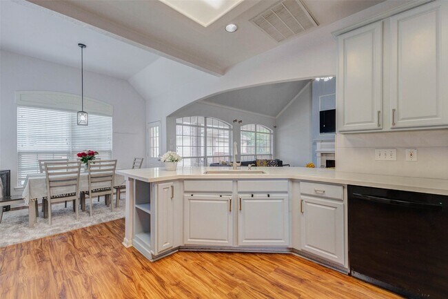 Building Photo - 1606 Barrington Hills Ln
