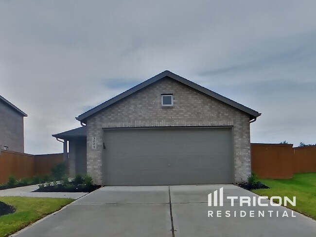 Primary Photo - 3009 Dawn Sound Dr