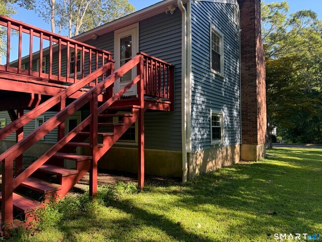 Building Photo - 19 Greenwood Ln