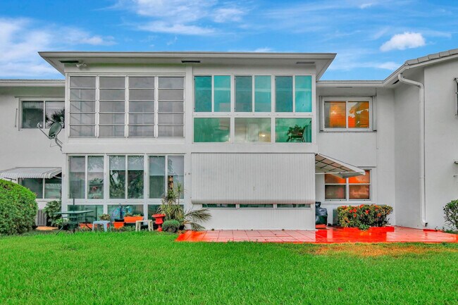 Building Photo - 2650 W Golf Blvd