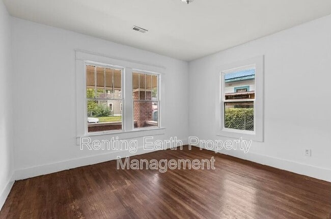 Building Photo - 4745 Court S