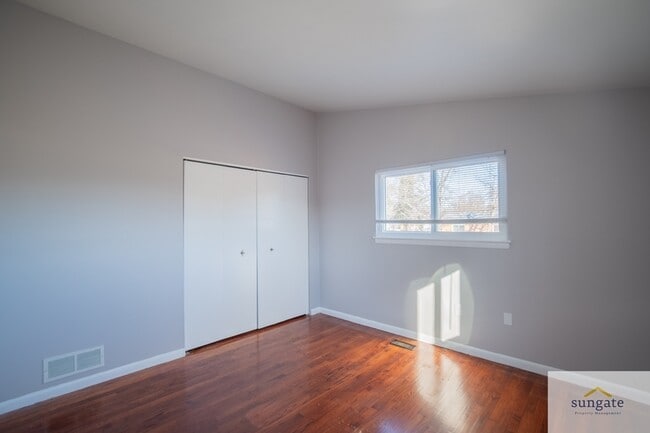 Building Photo - 7411 Kathydale Rd