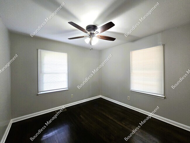 Building Photo - 2169 Rexford Dr
