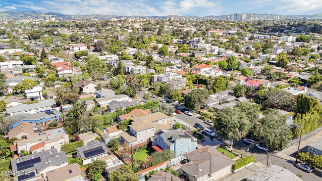 Building Photo - 3783 Stewart Ave