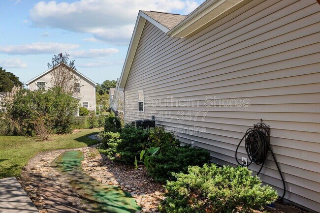 Building Photo - 359 Vesta Dr