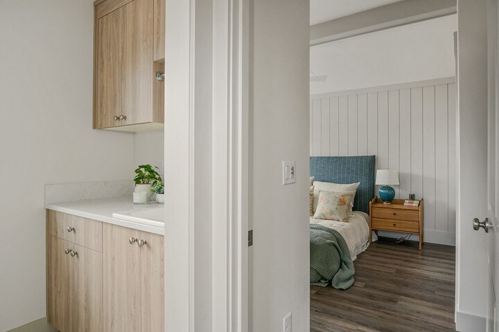 Building Photo - 1321 Oppek St NE