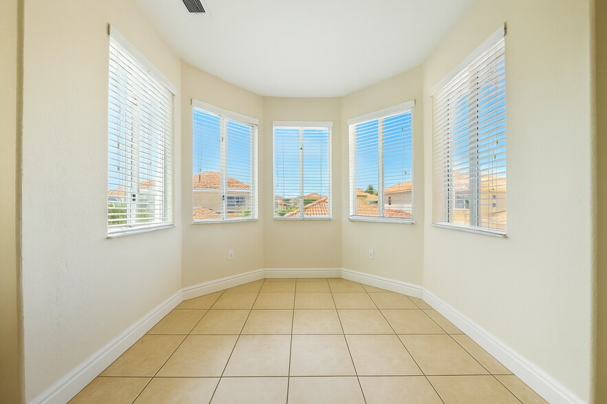 Building Photo - 15386 SW 21st Ln
