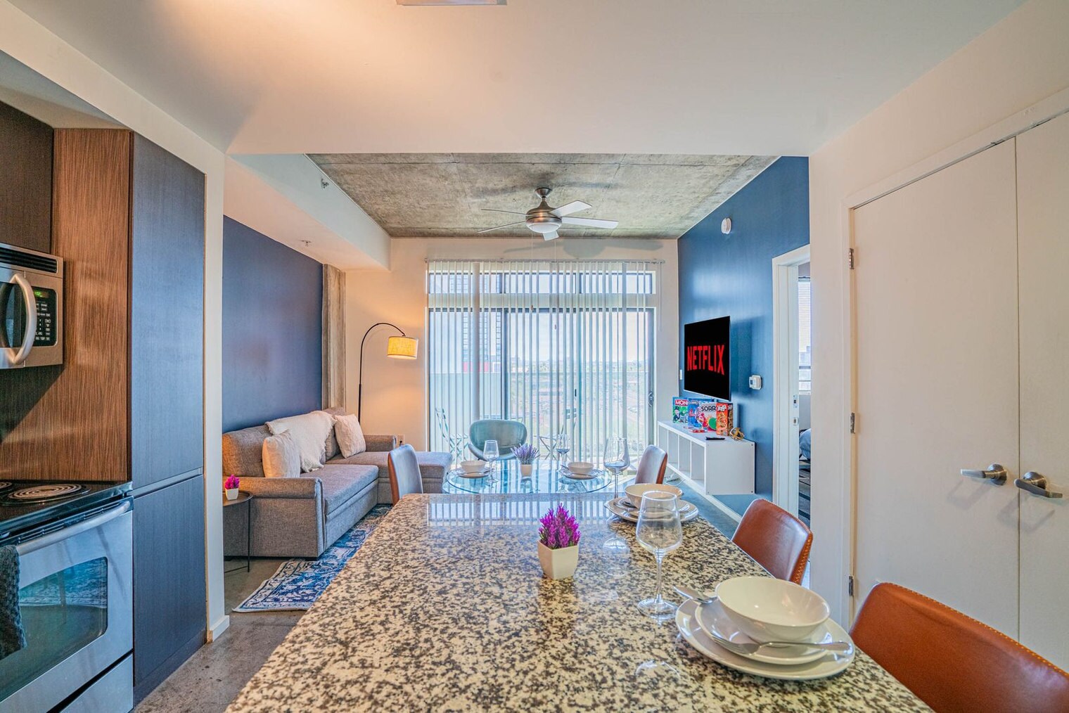 Building Photo - 888 N 4th St