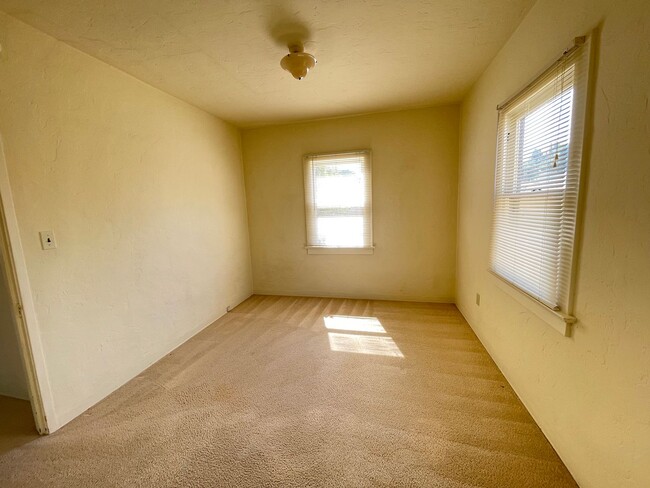 Building Photo - Southside Single Story Home