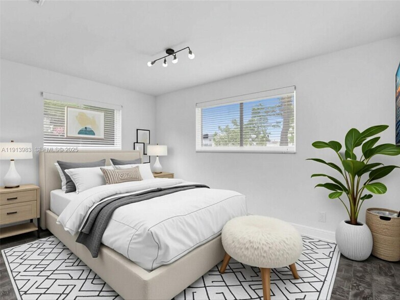 Building Photo - 4500 SW 42nd Ter