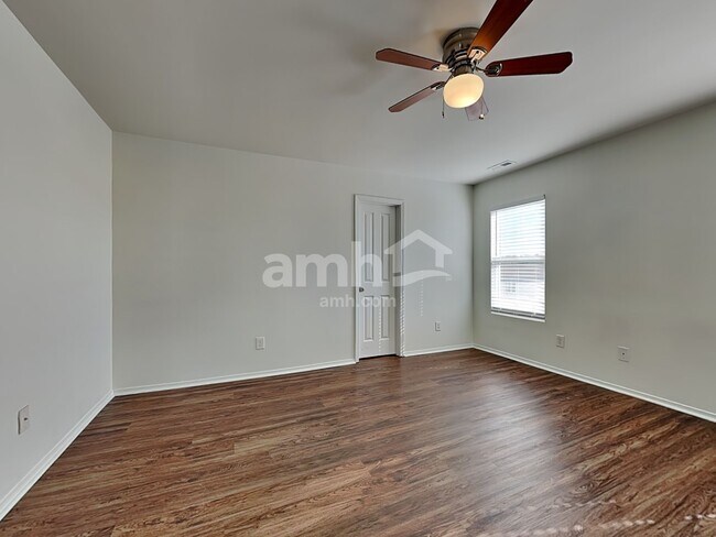 Building Photo - 3112 Varcroft Rd