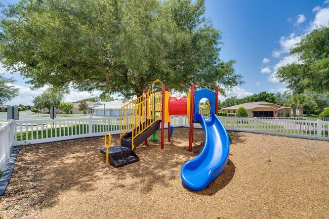 Building Photo - 15870 SW 16th Avenue Rd