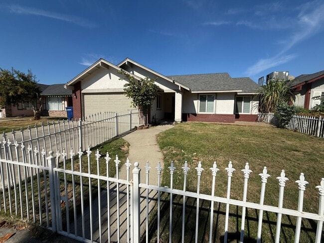 Primary Photo - Updated single story located in Modesto!