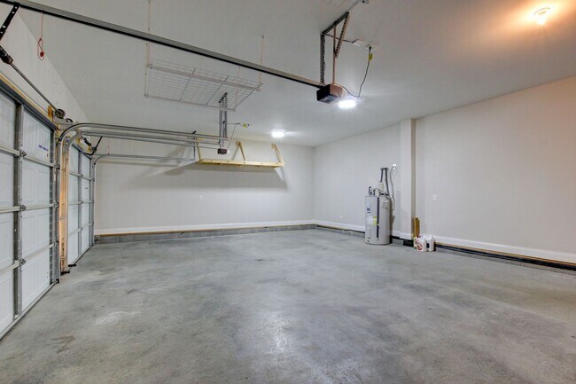 Building Photo - 230 Cotoneaster Ln