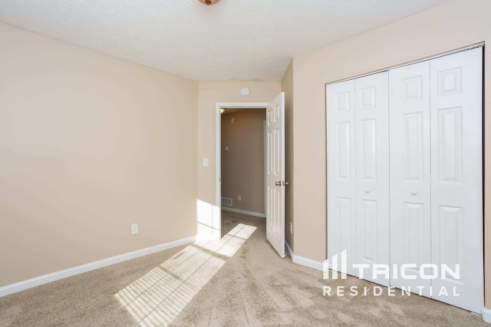Building Photo - 5795 Wellborn Oaks Ct