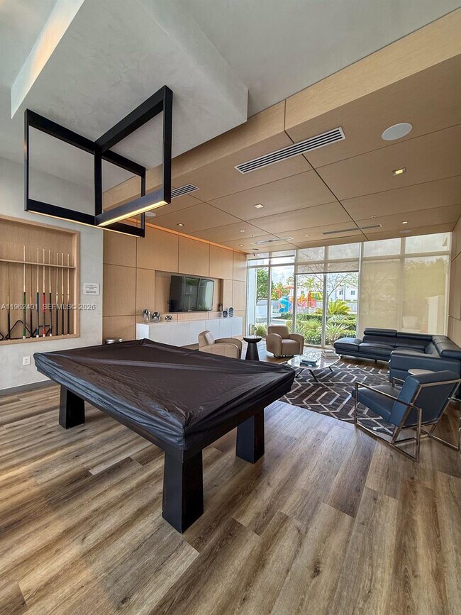 Building Photo - 6416 NW 102nd Ct