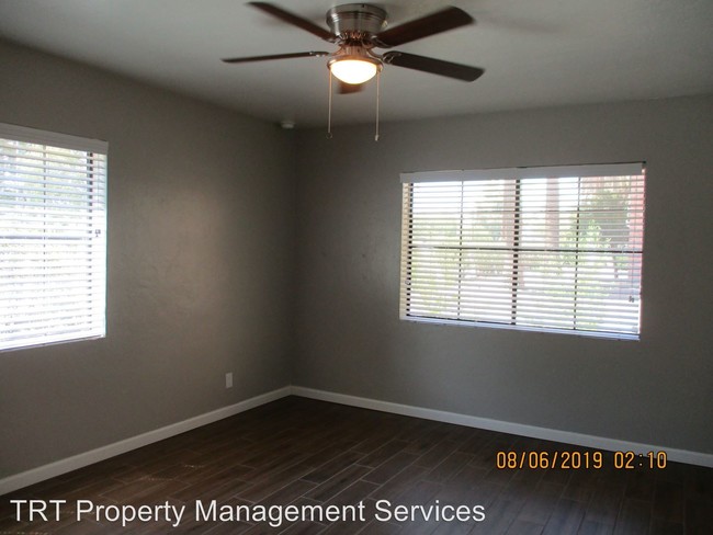 Building Photo - 331 S Alvernon Way
