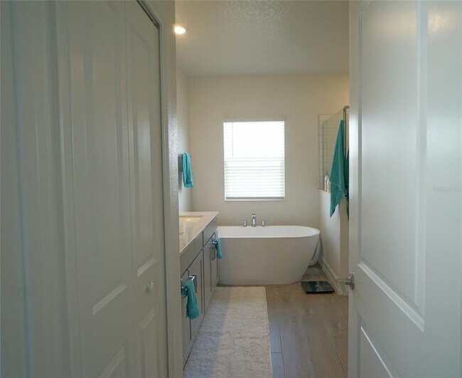 Building Photo - 12470 Bergstrom Bay Dr