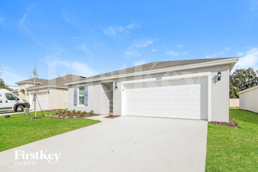 Building Photo - 409 Earhart Dr