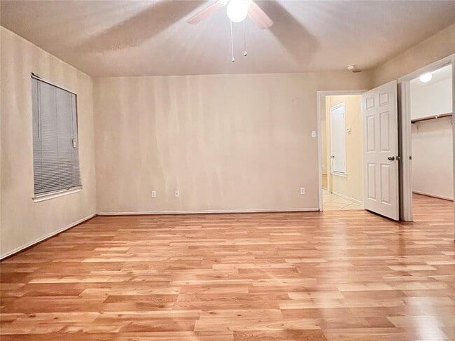 Building Photo - 222 Mossy Rock Dr