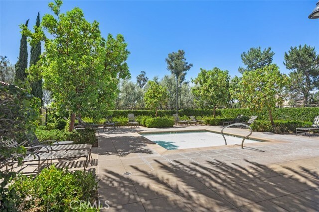 Building Photo - 717 Spring Gdn